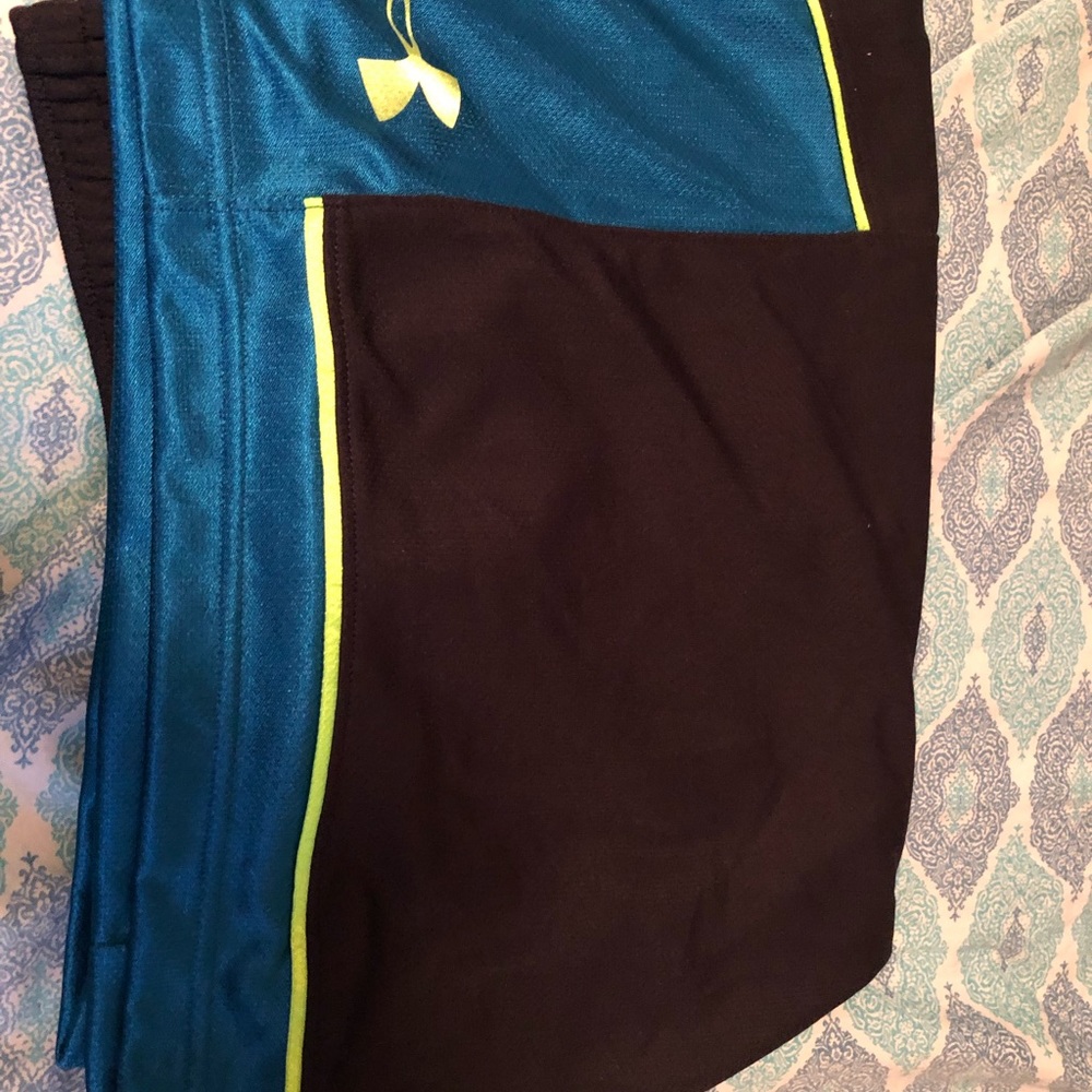 Shorts - Picture 2 of 2